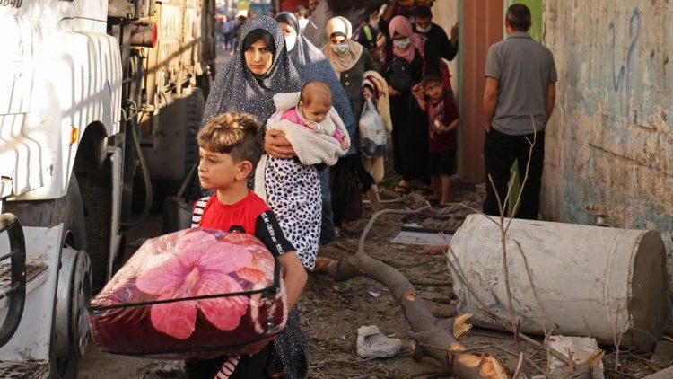 Palästinenser auf der Flucht aus Gaza