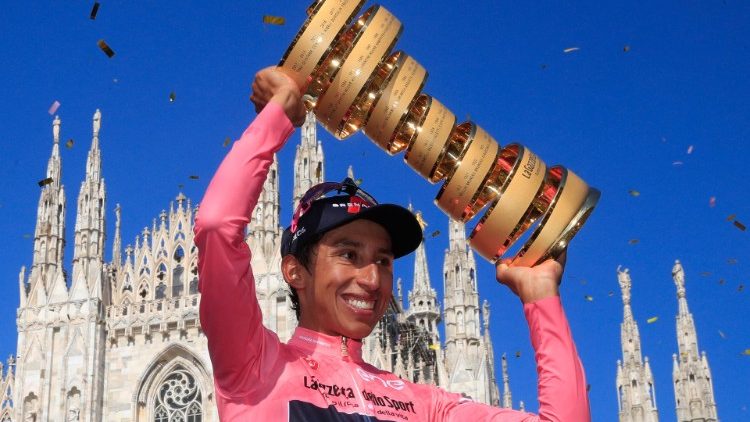 Egan Bernal, ganador del Tour de Italia de ciclismo 2021. 