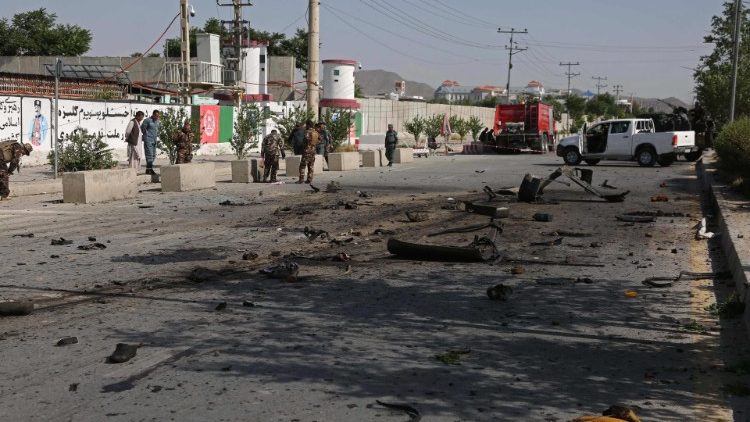 Bei der Explosion eines Minibusses in Kabul am 3. Juni 2021 kamen mindestens vier Menschen ums Leben