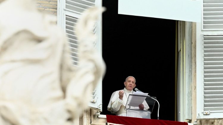 Папата Фрањо за време на молитвата Ангел Господов на 6 јуни 2021 година