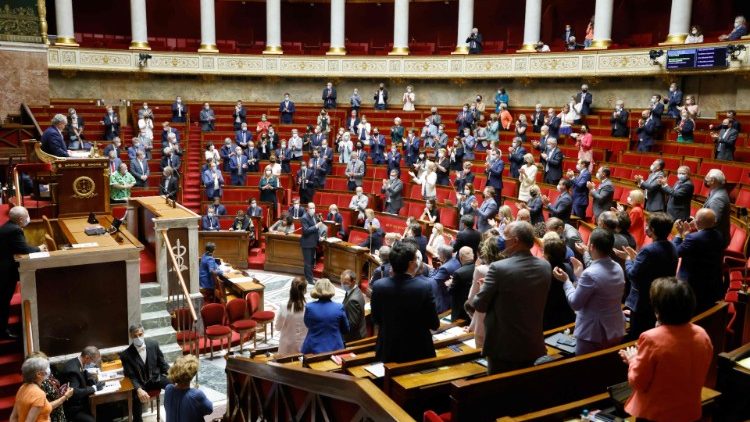 Session parlementaire à l'Assemblée nationale, Paris, le 8 juin 2021