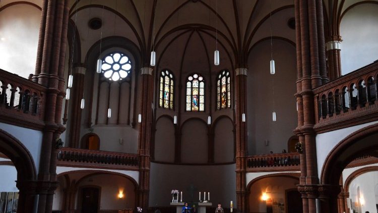 Messe in einer Berliner Kirche