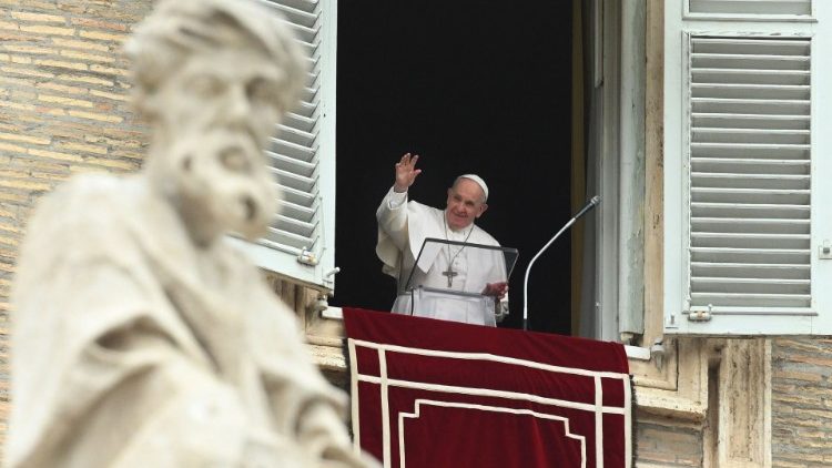 Papst beim Angelus