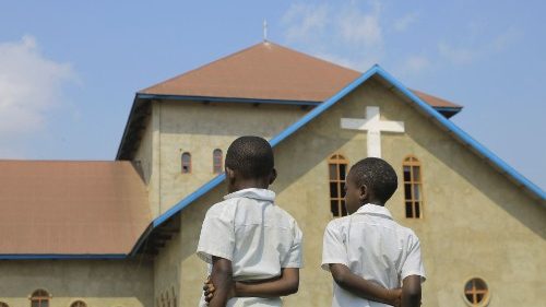 Congo, il vescovo di Kikwit: "Ci sentiamo benedetti dalla visita del Papa"