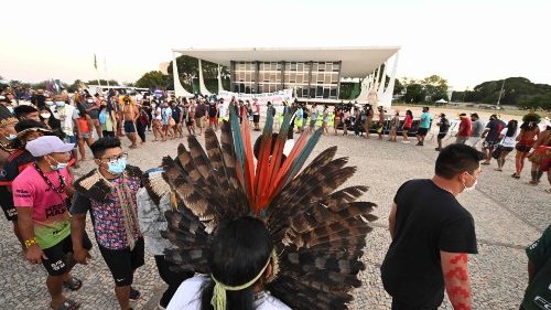 Brasilien: Indigene wollen Bolsonaro  verklagen