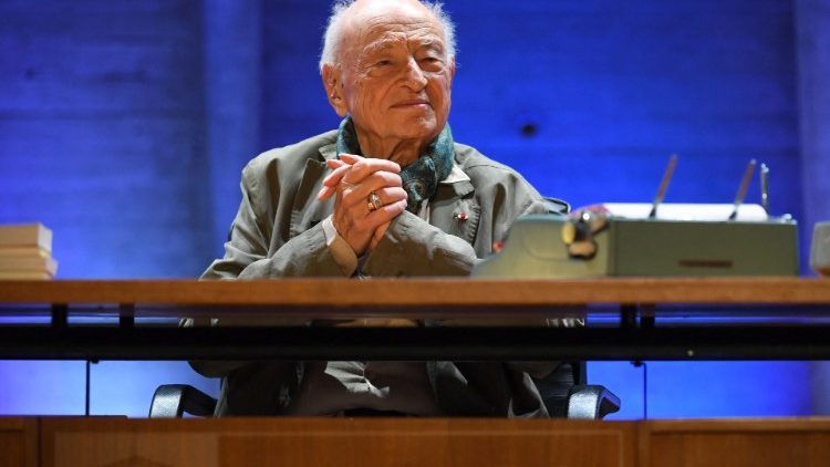 Le philosophe Edgar Morin au siège de l'UNESCO à Paris, le 2 juillet 2021