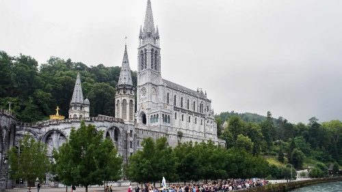 França, o Papa aos bispos: a Igreja novamente abalada por abusos