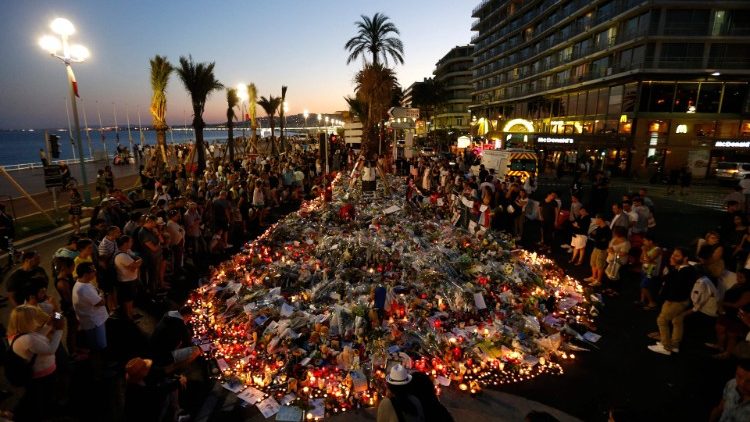 Nizza: Promenade des Anglais dopo l'attentato del 2016