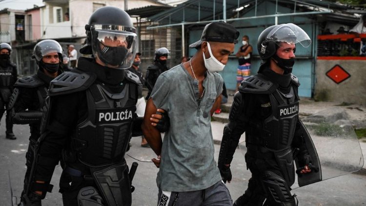 Festnahme eines Demonstranten in Havanna am Montag