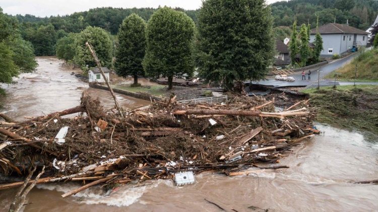 Nach Starkregenfällen am Mittwoch sind zahlreiche Regionen im Westen und Südwesten Deutschlands überflutet. 
