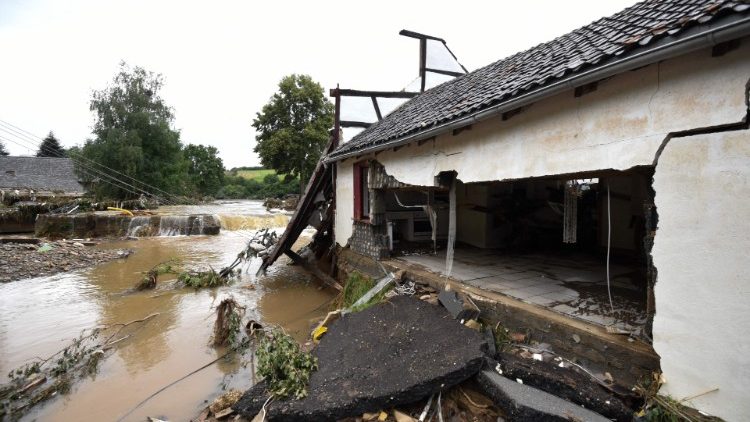 Un'immagine della devastazione dell'alluvione in Germania occidentale