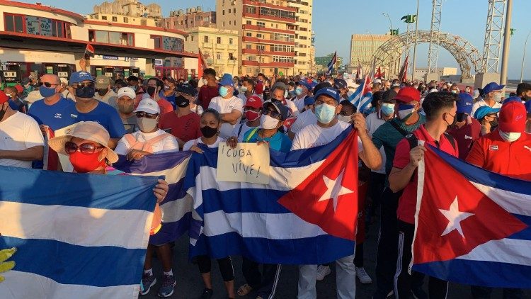 Supporters of the Cuban government demonstrate in Havana on 17 July