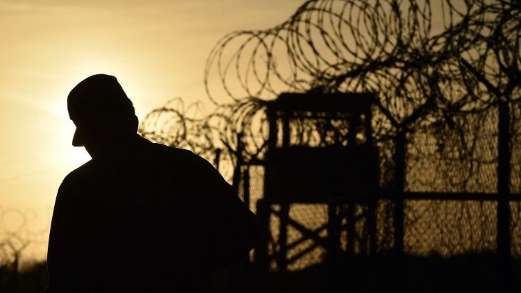 Un soldat américain sur la base de Guantanamo, le 9 avril 2014.