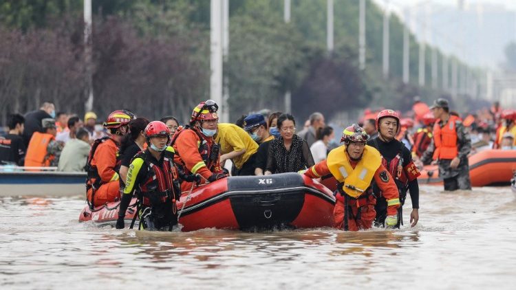 Проливните дъждове в китайската провинция Хънан, 22 юли 2021