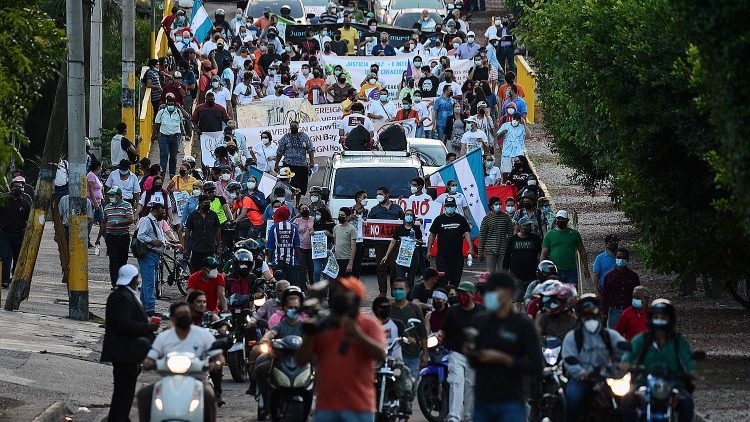 Protesta ciudadana contra las ZEDES en Tegucigalpa, Honduras el 30 de julio 2021