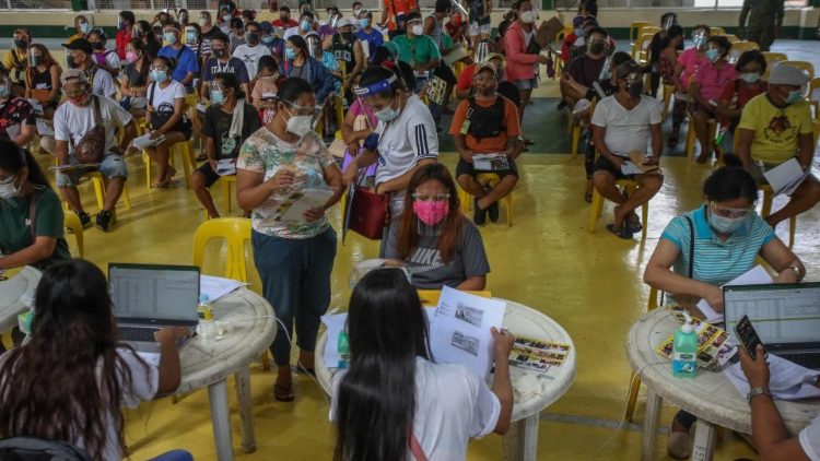 Filipińscy biskupi apelują o zbiórkę żywności dla mieszkańców Manili