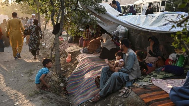 Famiglie afghane sfollate a causa delle conquiste territoriali dei talebani (Wakil Kohsar / Afp)