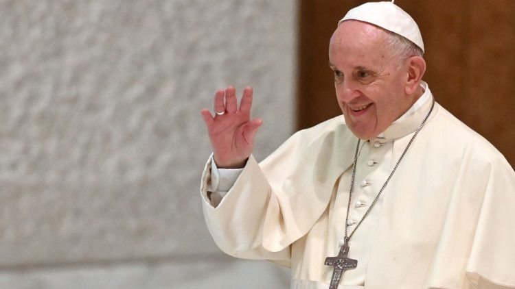 Papież: celem postępu jest rozwój człowieka i pokój