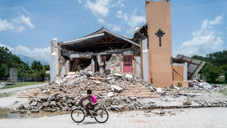 Biskup z Haiti: zniszczonych 70 proc. domów i połowa kościołów