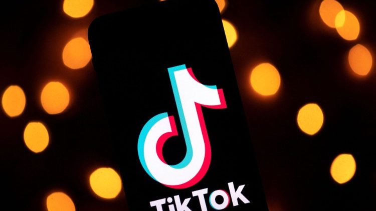 TikTok,Facebook & Co: Auch hier kann die Frohe Botschaft verkündet werden  
