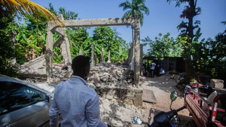 Rok po trzęsieniu ziemi Haiti nadal zdewastowane