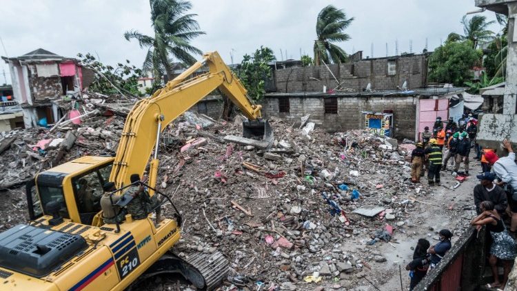 Die Aufräumarbeiten in Haiti gehen nach dem Erdbeben vom Mitte August weiter