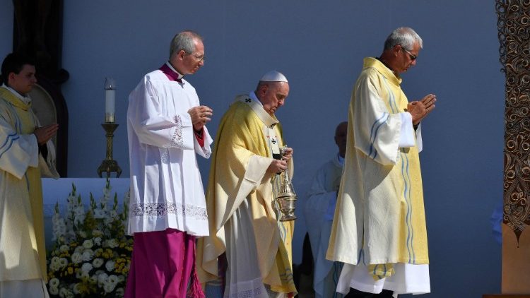 Papa Franjo slavi misu na Trgu heroja