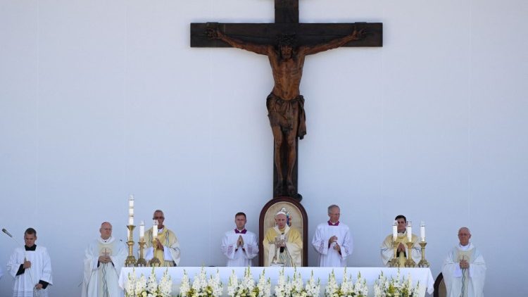 Papa Francisco preside a Missa conclusiva do 52° Congresso Eucarístico Internacional