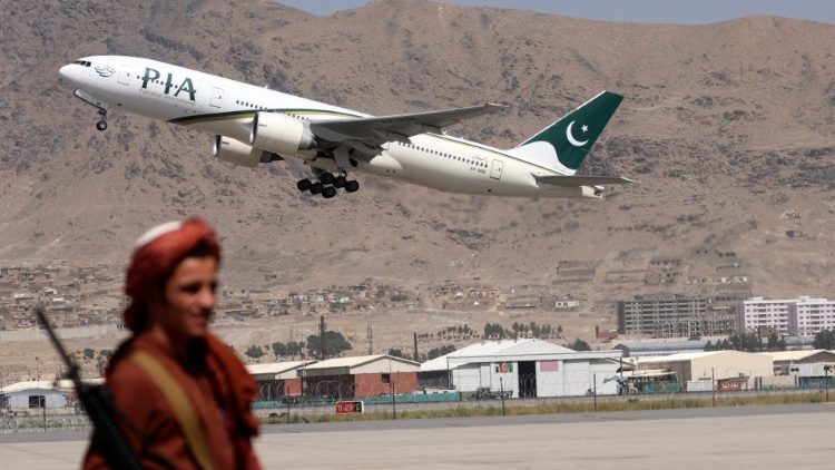 Décollage d'un vol commercial de l'Afghanistan vers le Pakistan, le 13 septembre 2021.