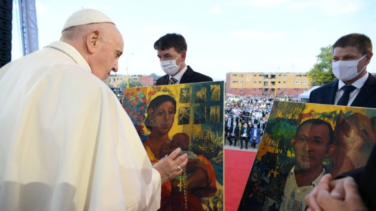 Papst Franziskus trifft die Roma-Gemeinschaft in Lunik IX