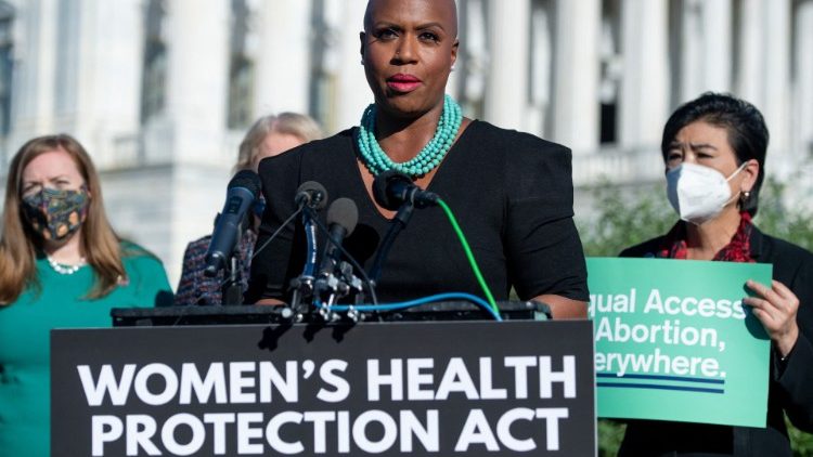 „Women´s Health Protection Act" sei ein „irreführender Name für das extremste Pro-Abtreibungsgesetz, das die Vereinigten Staaten je gesehen haben", finden die Bischöfe