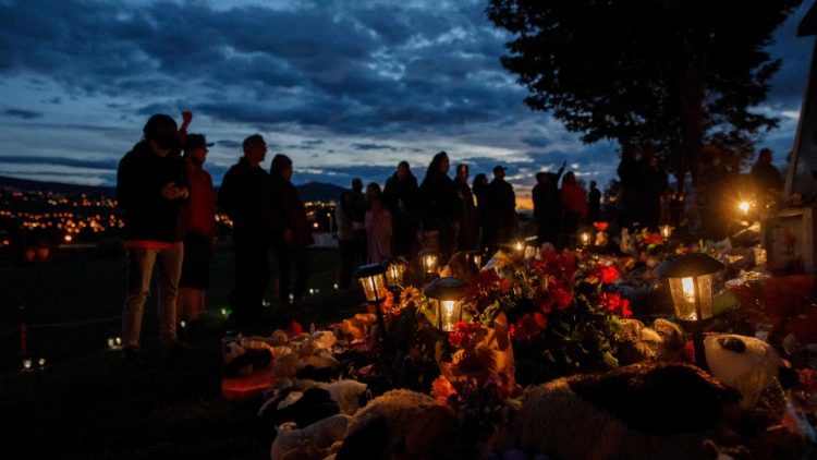 Kanados čiabuvių malda už nukentėjusius artimuosius 