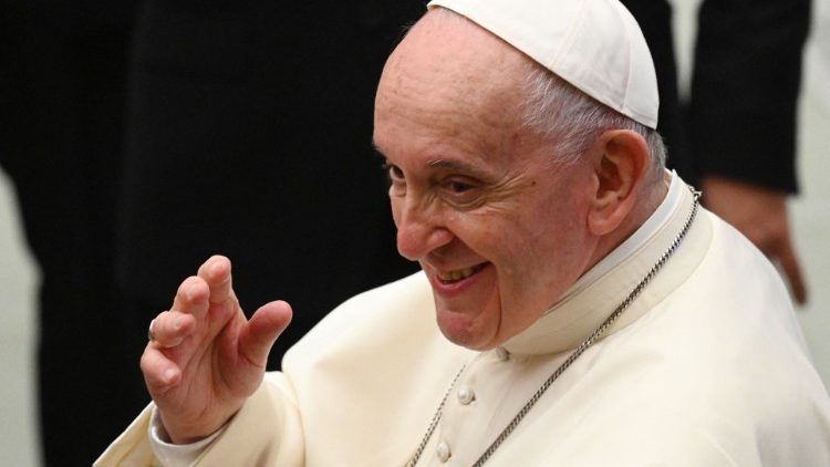 Papst Franziskus ermutigt junge Ex-Häftlinge