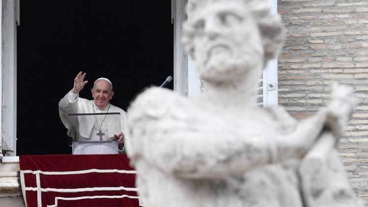 Papst Franziskus beim Angelus-Gebet am 3. Oktober 2021