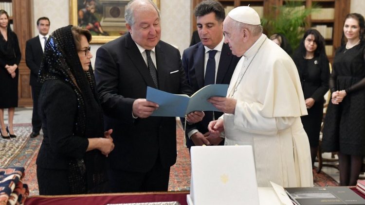 البابا فرنسيس يستقبل رئيس جمهورية أرمينيا 