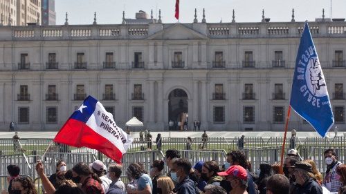 Elecciones Chile. Obispos: Descalificaciones y disputas estériles generan distancia