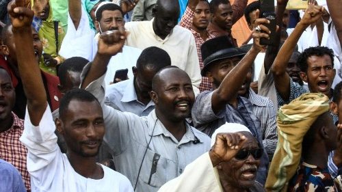 Sudan, proteste a Khartum contro il governo di transizione