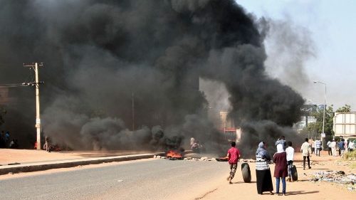 Sudan: popolazione in strada contro il golpe
