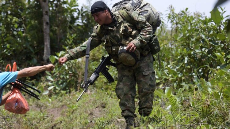 Kolumbianischer Soldat im Gründungsgebiet der FARC-Guerilla 2021