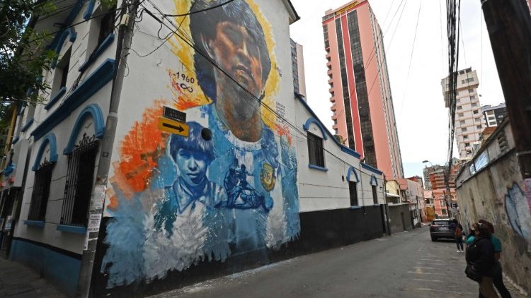 Maradona-Graffito in einer Straße von La Paz