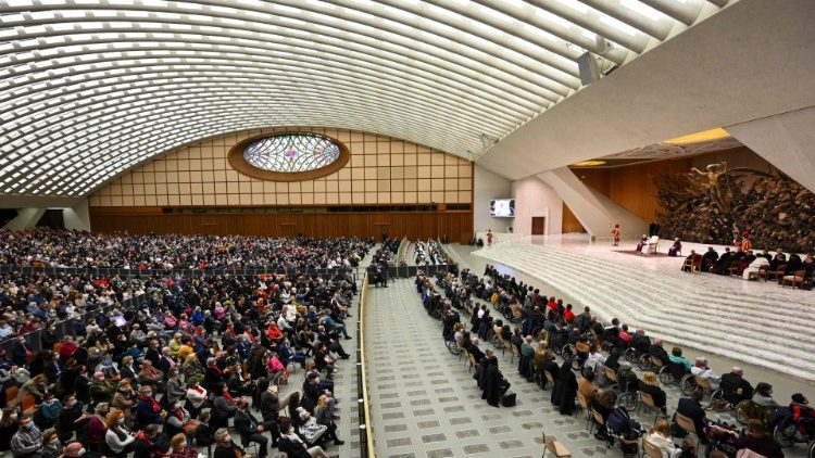 バチカン・パウロ6世ホールで行われた教皇一般謁見　2021年11月24日　