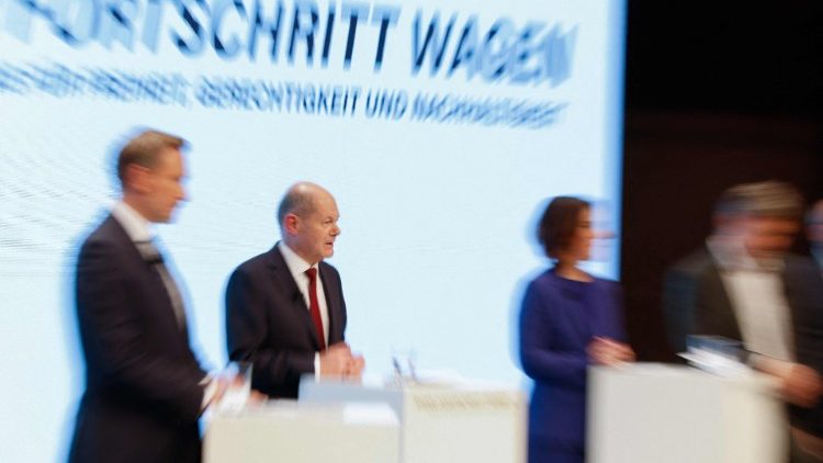 Vorstellung der neuen Bundesregierung mit Olaf Scholz (Mitte)