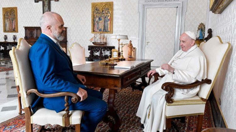 El Papa recibió al ministro albanés, Edi Rama