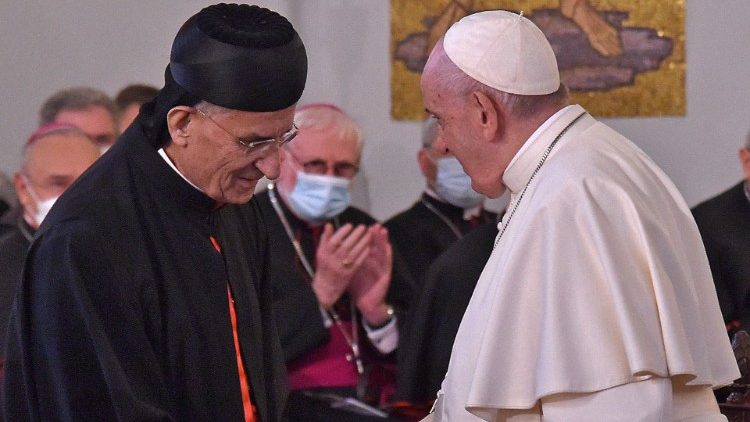 Patriarch Rai mit Papst Franziskus