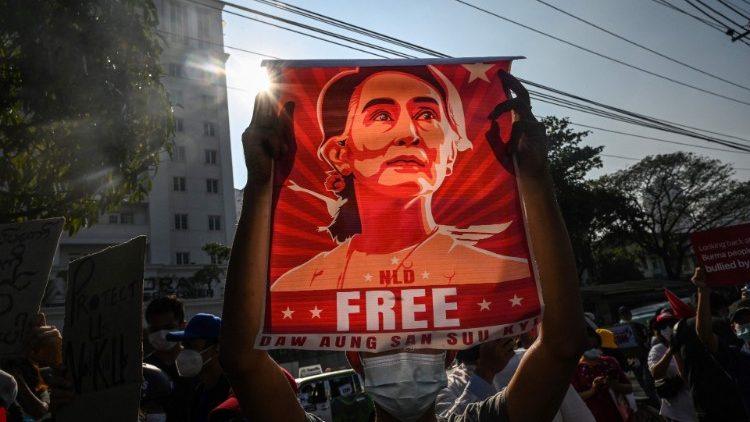 Demo zur Freilassung der birmanischen Politikerin