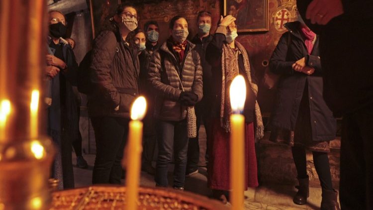 Christen feiern Weihnachten in der Geburtskirche in Bethlehem (Archivbild)