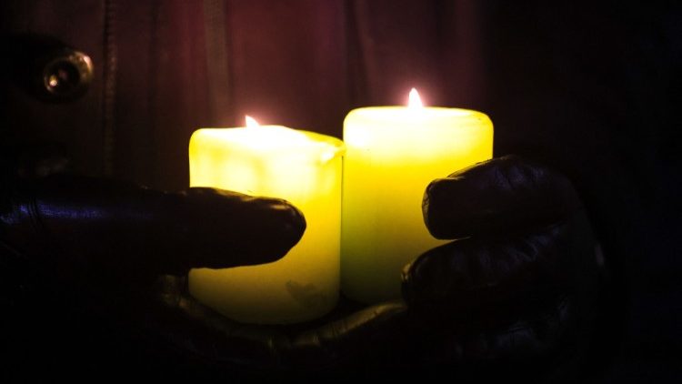 Os fiis catlicos iniciam na Quaresma "um caminho interior, pontuado por atos penitenciais, que  um caminho espiritual rumo  alegria plena."