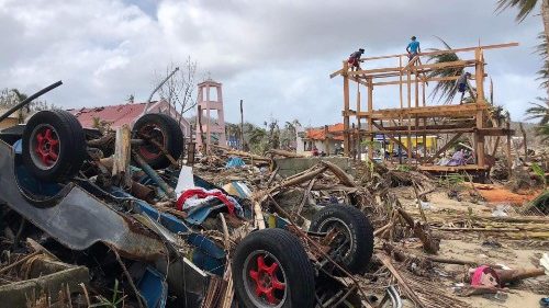 Philippinen: Bitte um Taifun-Nothilfe
