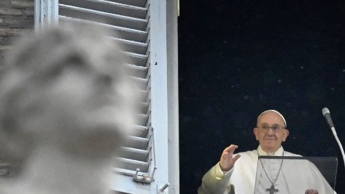 Papst beim Angelus: Auf die Zeichen Gottes achten