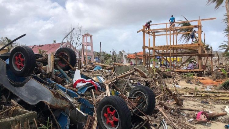 Filipinas, una imagen del desastre causado por el tifón